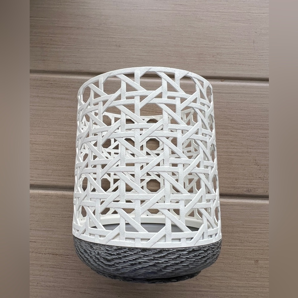 Bath & Body Works White Caned / Gray Base Single Candle Sleeve Holder